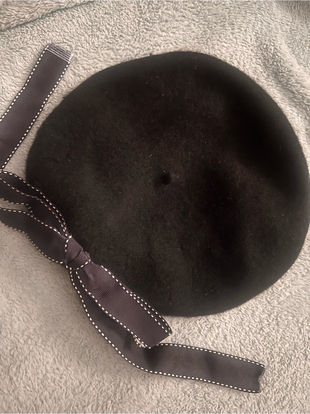 Black Bow Beret - Picture 1 of 8